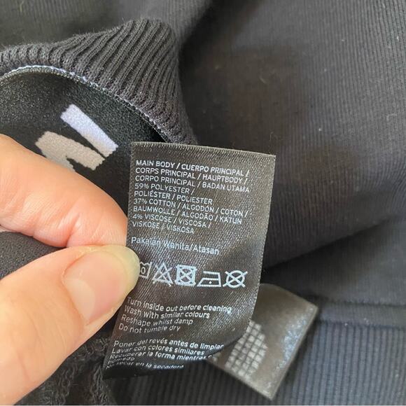 Ivy Park Black Cropped Sleeveless Hoodie with Logo Patch Size XS - Picture 8 of 8